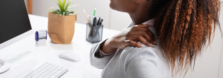 Chiropractic Woodbridge VA Office Worker Shoulder Pain